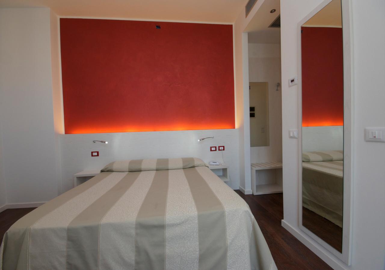 Hotel Aragosta Cattolica Exterior foto